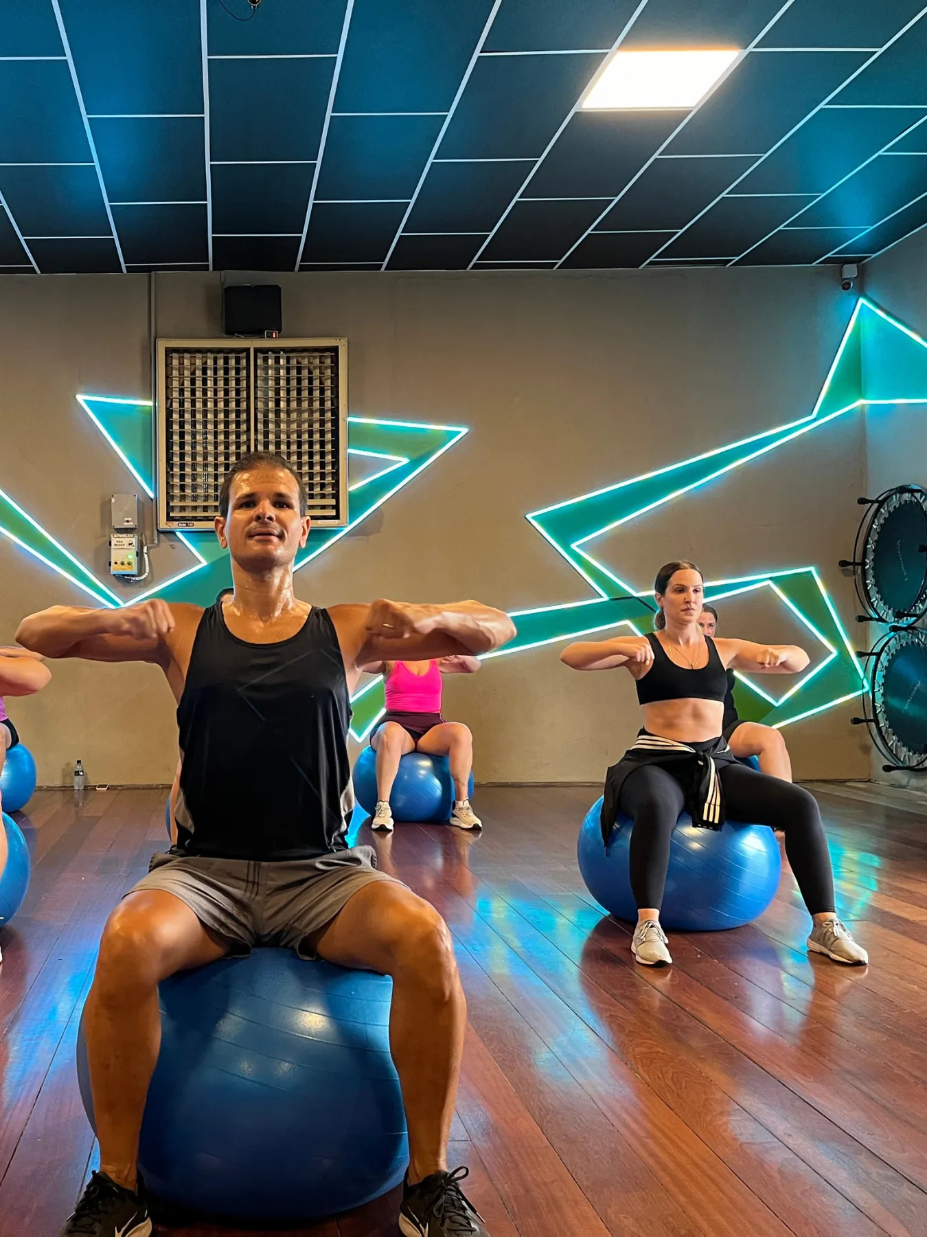 Aula de Fitball na Fábrica Academia