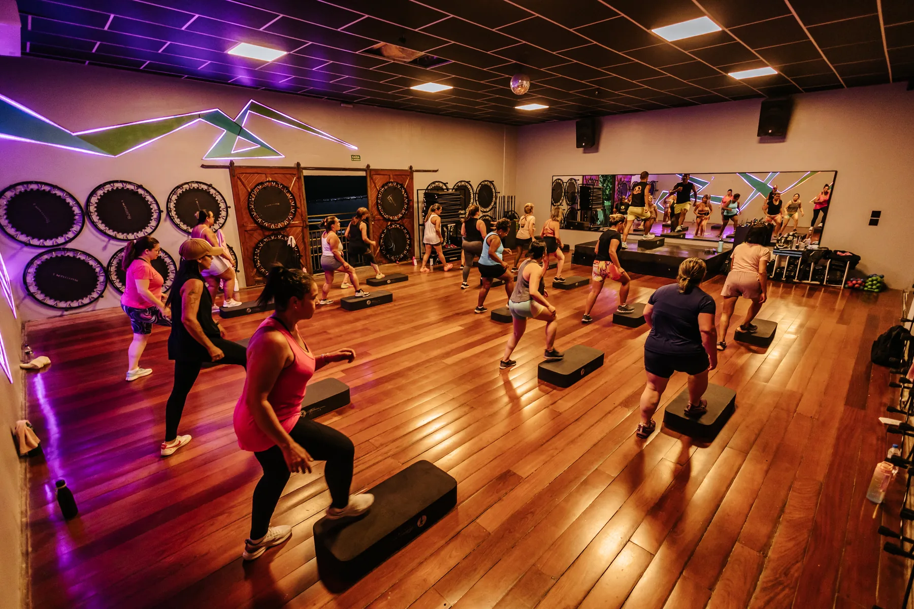 Aula de Step na Fábrica Academia